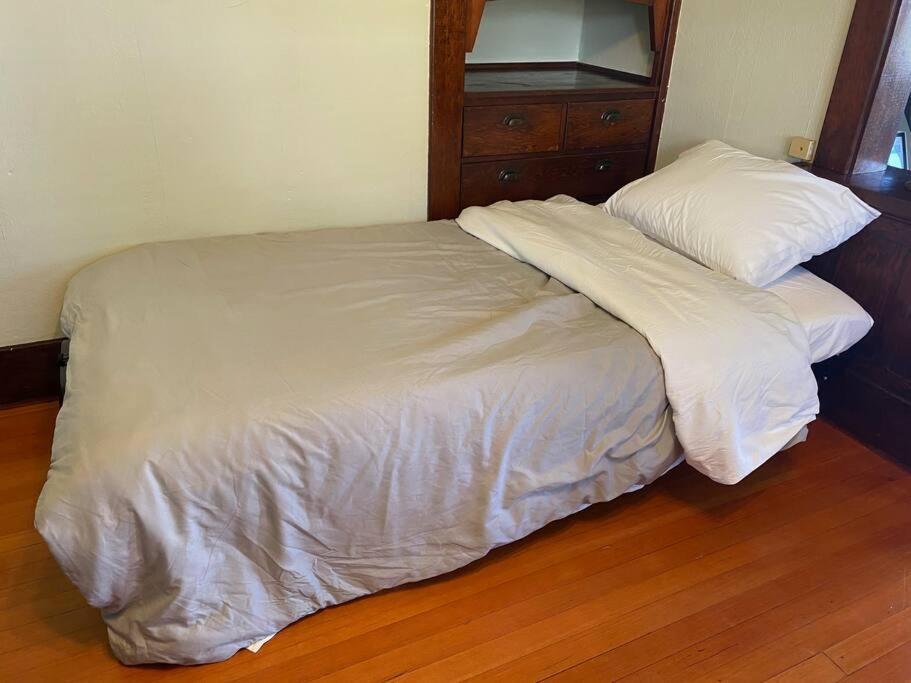 Historic Downtown Riverview Flat, No. 2 Astoria Dış mekan fotoğraf
