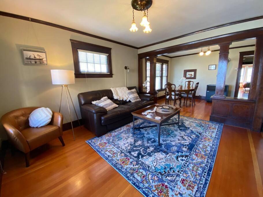 Historic Downtown Riverview Flat, No. 2 Astoria Dış mekan fotoğraf
